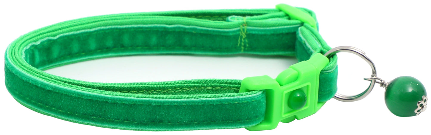 Soft Kelly Green Velvet Cat Collar-2