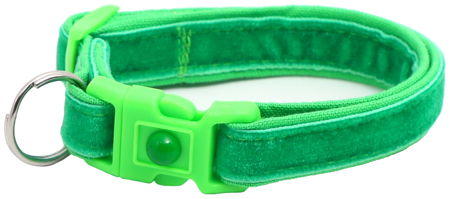 Soft Kelly Green Velvet Cat Collar-6